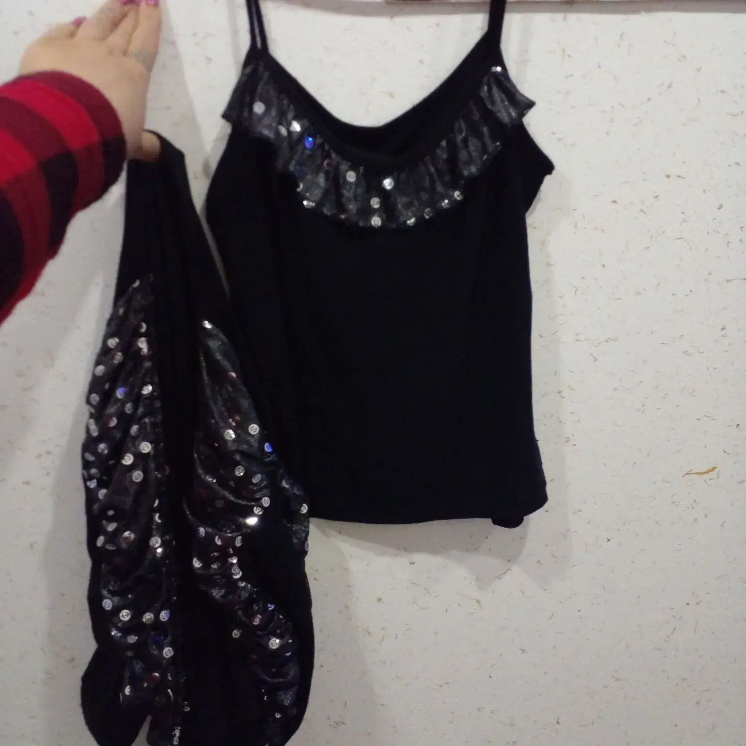 شومیز|لباس|صدرا-فارس, فاز ۱|دیوار