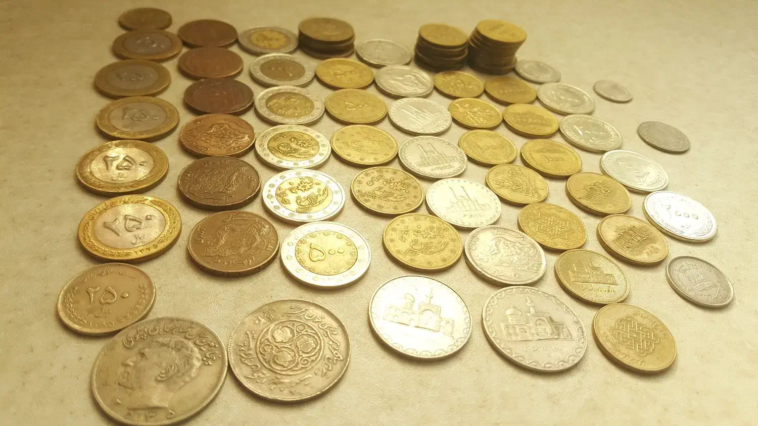 سکه واسکناس|کلکسیون سکه، تمبر، اسکناس|قم, چهار مردان|دیوار