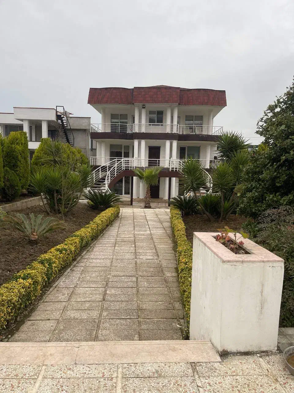 ویلای تریبلکس بااستخری زیبا درسیسنگان|فروش خانه و ویلا|نوشهر, |دیوار