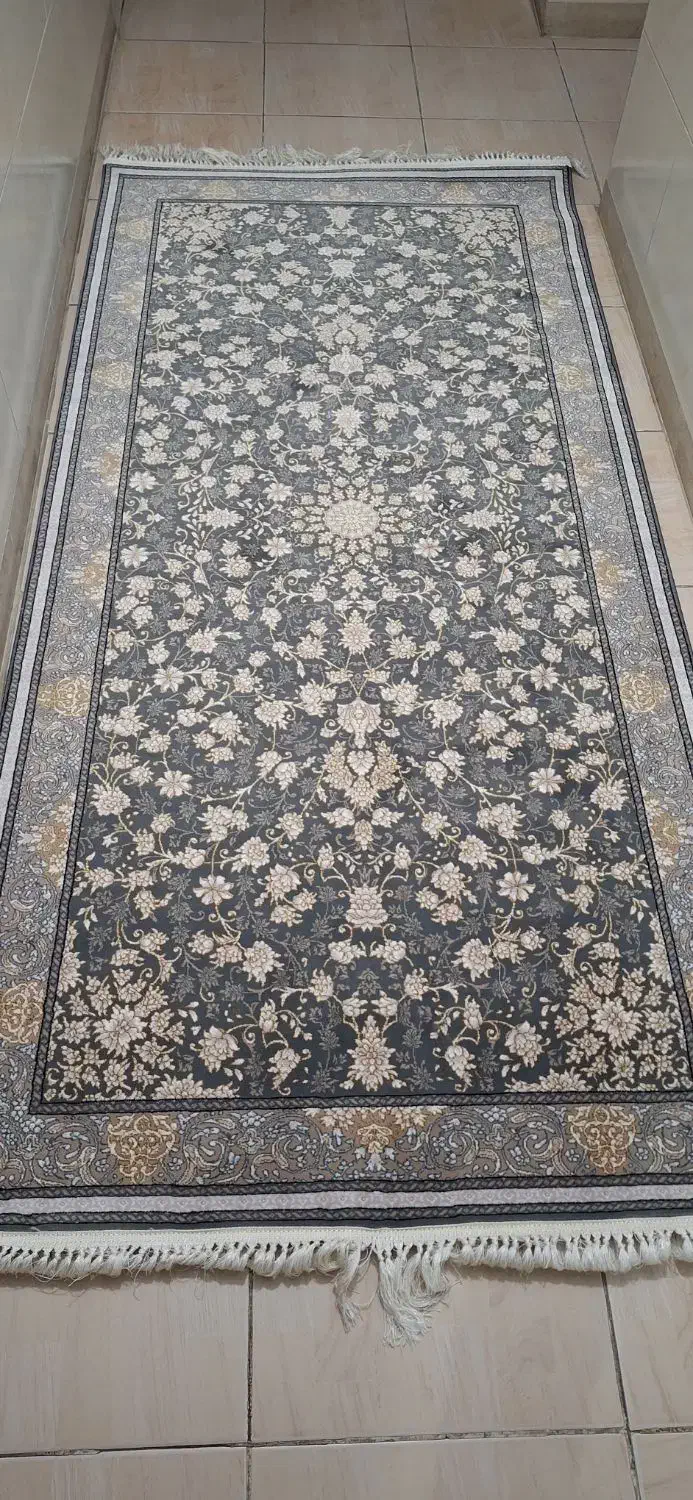 ۲ عدد فرش باریکه - نو|فرش|مرودشت, فاز دوم شهرک فرهنگیان|دیوار