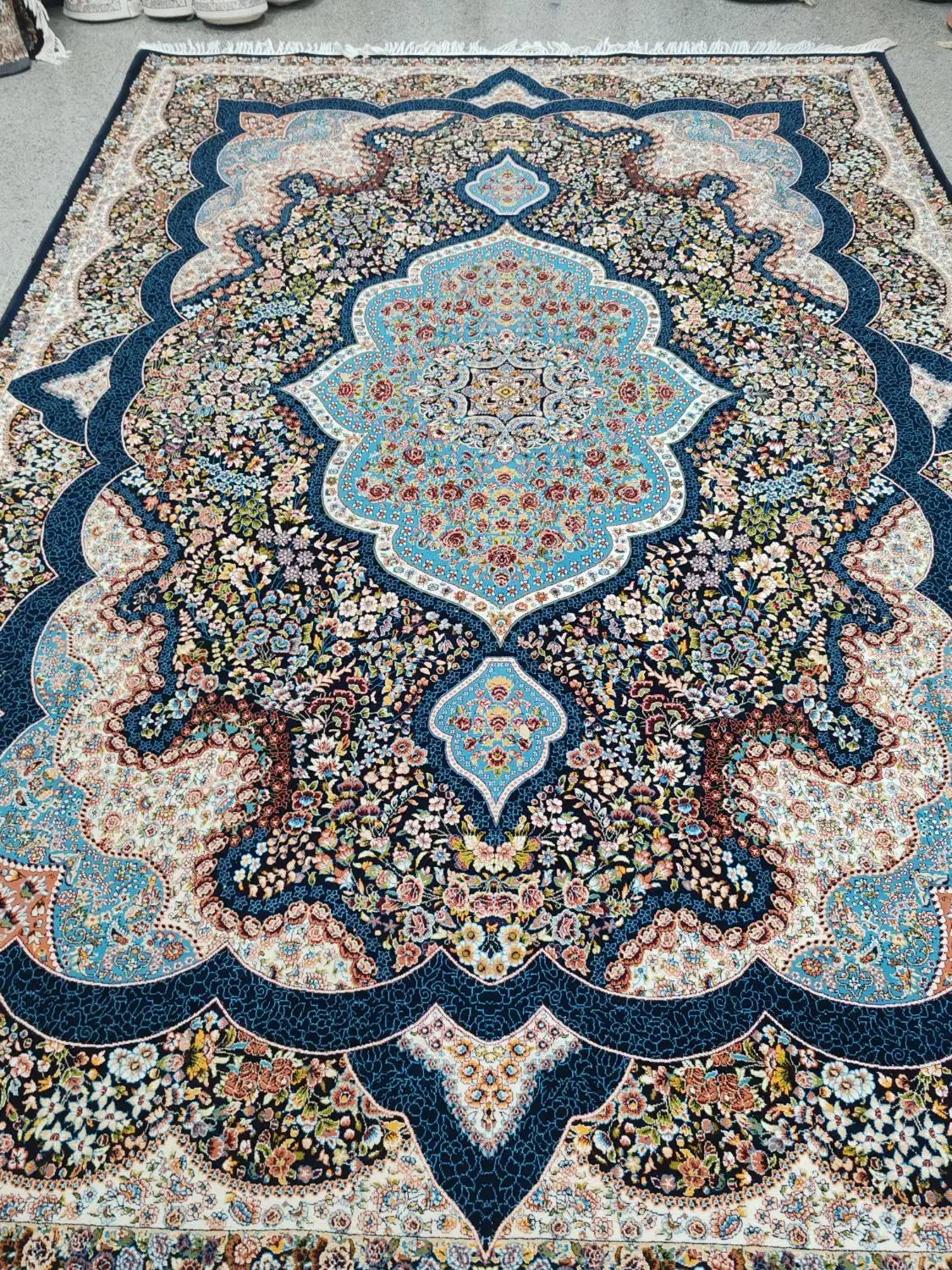 2تخته فرش 9متری سورمه ای نقشه شاه پری|فرش|قم, نیروگاه|دیوار