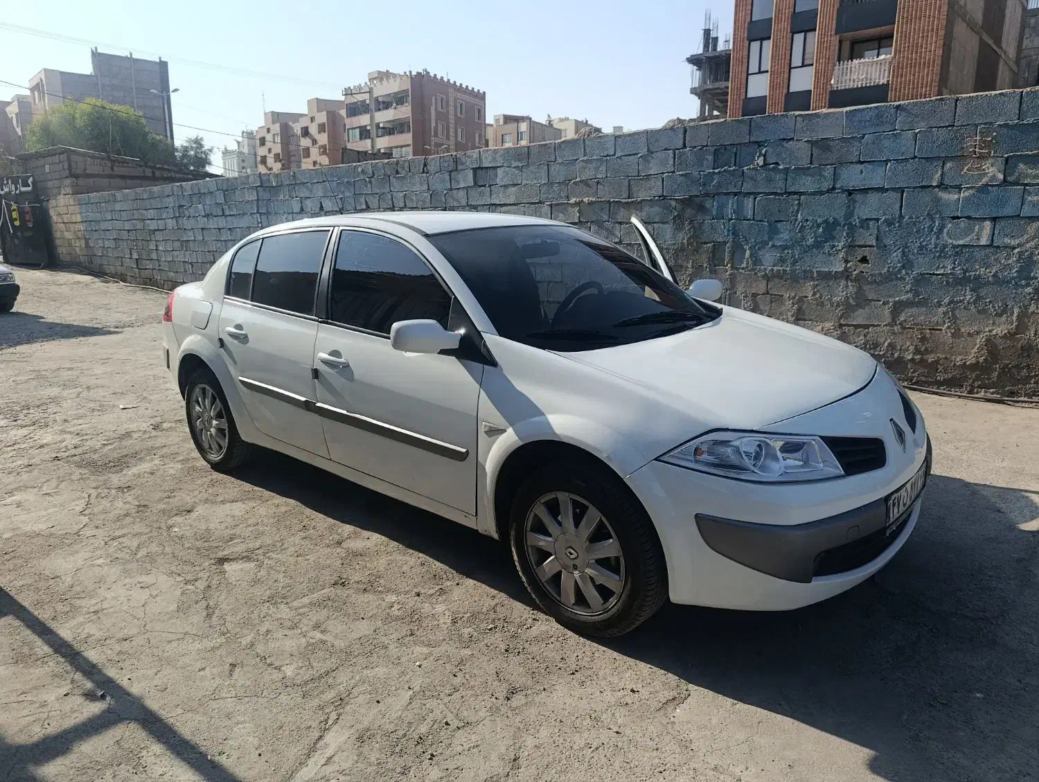 مگان 2000اتومات|خودرو سواری و وانت|کرمان, |دیوار