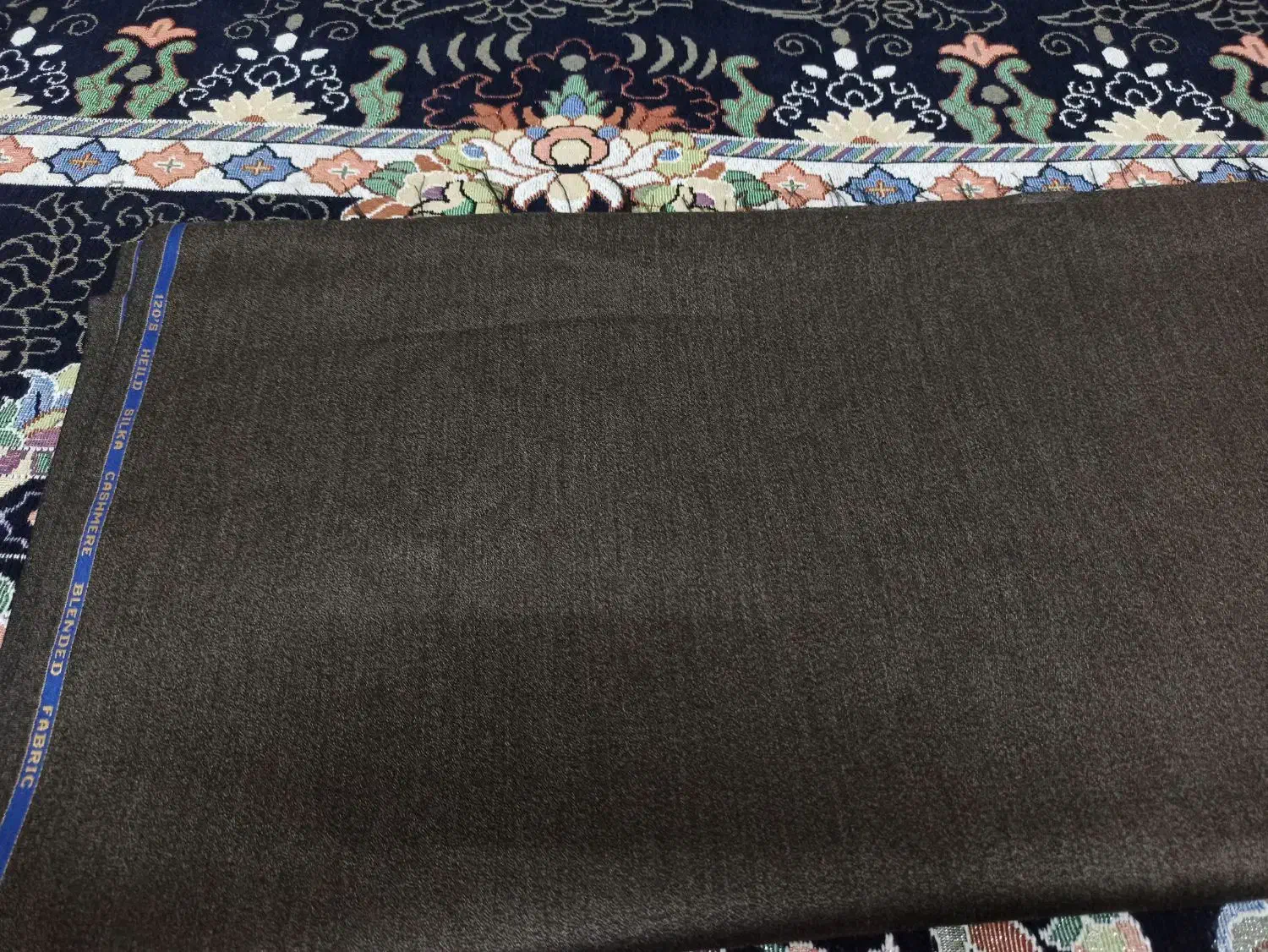 پارچه کت شلوار قیمت 1800|لباس|تهران, سجاد|دیوار