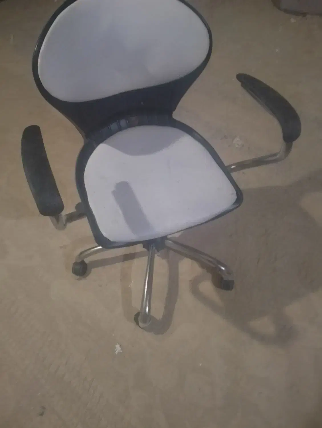 میز صندلی|صندلی و نیمکت|اردبیل, |دیوار