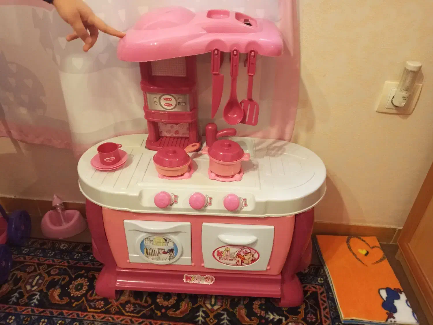 آشپزخانه اسباب بازی و خرس و مجسمه برنزی|اسباببازی|اردبیل, |دیوار