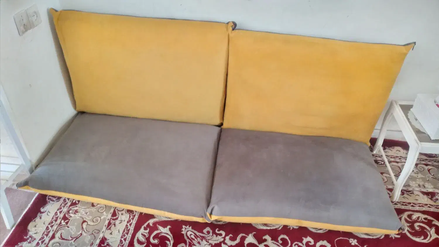 پشتی|پشتی|آباده, |دیوار