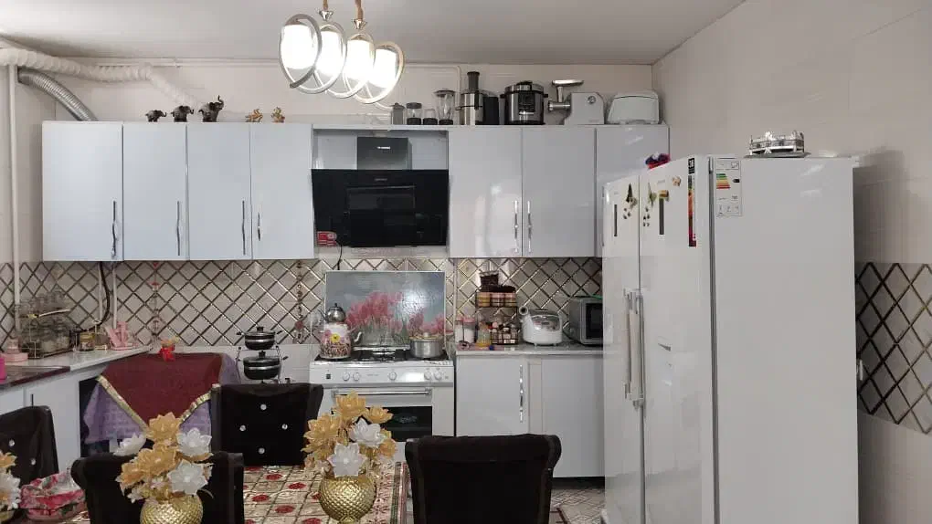 فروش ویلایی دو طبقه گلدشت شرقی|فروش خانه و ویلا|خرمآباد, |دیوار