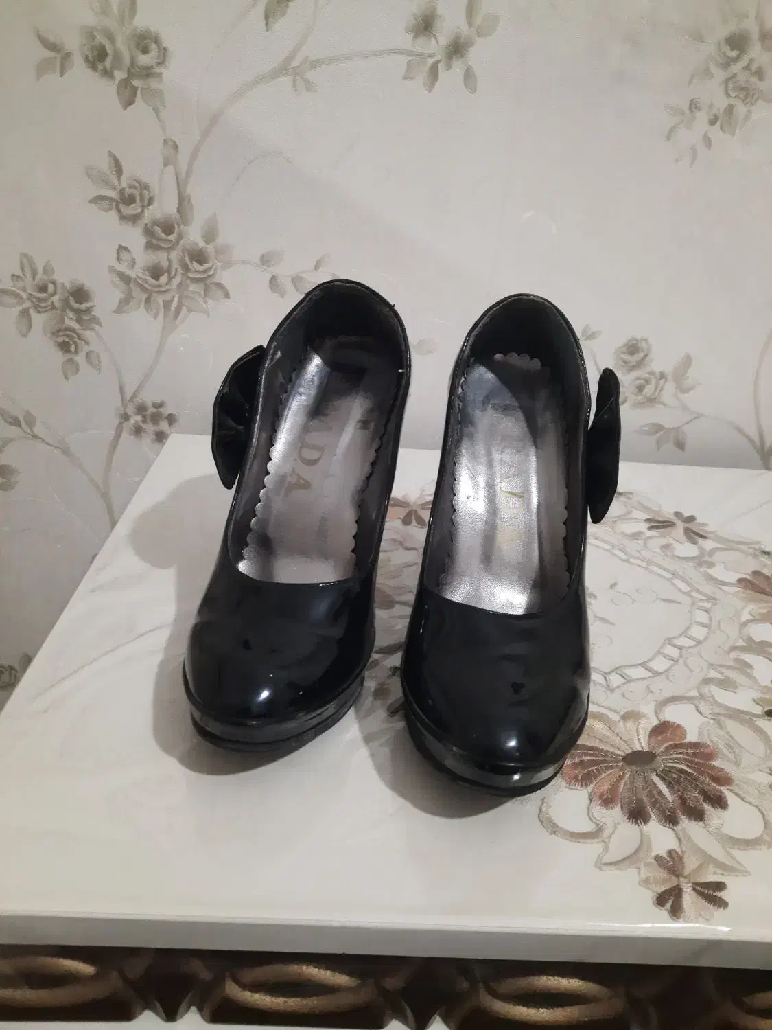 کفش  مجلسی|کیف، کفش، کمربند|بروجرد, |دیوار