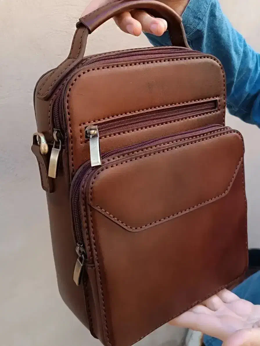 کیف رودوشی مردانه چرم طبیعی دستدوز|کیف، کفش، کمربند|میانه, |دیوار