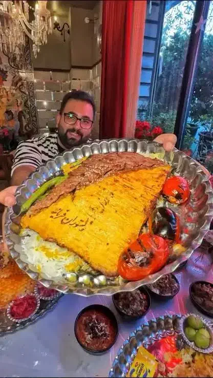 جذب کارگرساده/سالنکار /گارسون در رستوران و کافه|استخدام خدمات فروشگاه و رستوران|تهران, فرمانیه|دیوار