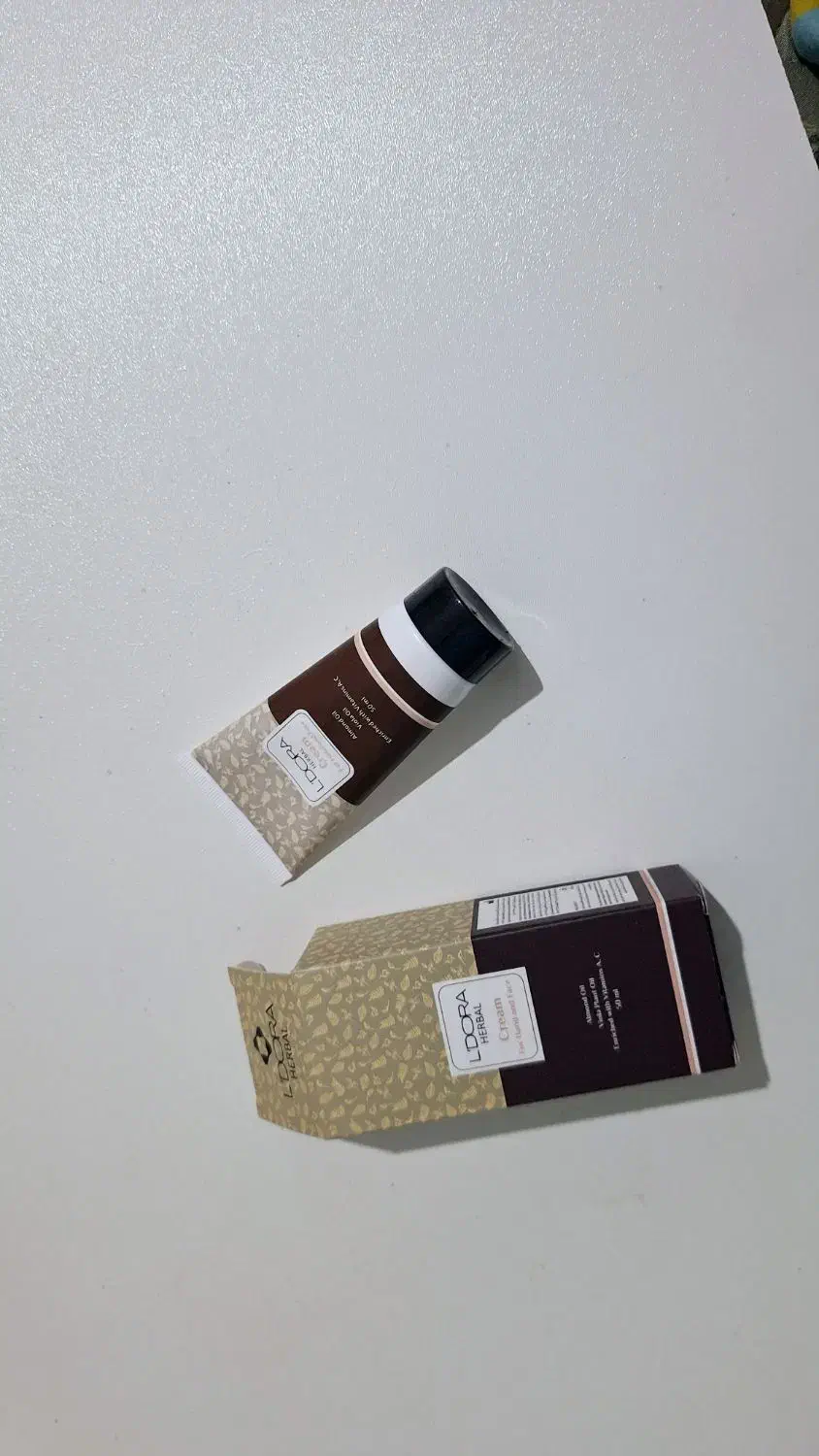 محصولات لدورا زیر قیمت|آرایشی، بهداشتی، درمانی|تبریز, |دیوار