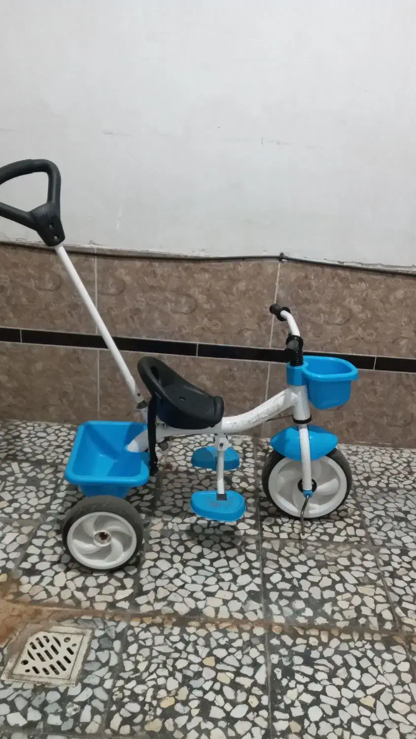 سه چرخه کودک تاب روروئک|دوچرخه، اسکیت، اسکوتر|رشت, نظری|دیوار