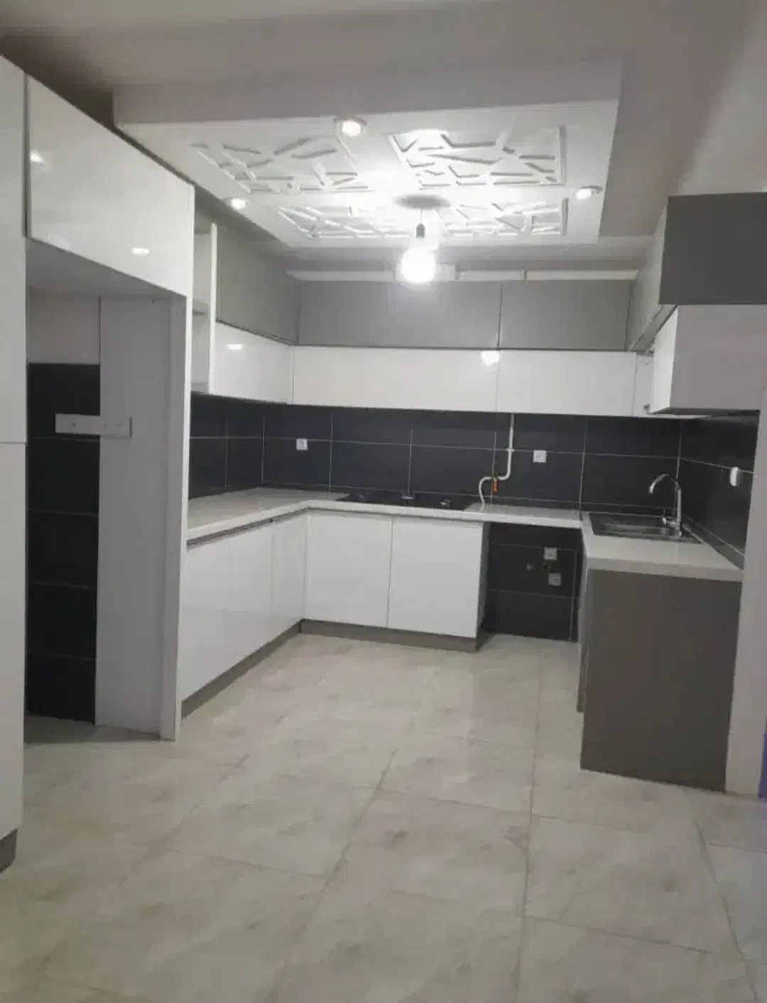 کد۸۶۵اجاره ۱۱۰متری خرمشهر|اجارهٔ آپارتمان|لاهیجان, شقایق|دیوار