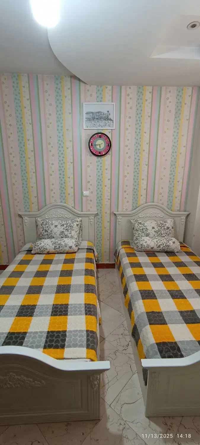 یک جفت تخت یکنفره با تشک|تخت و سرویس خواب|تهران, منیریه|دیوار