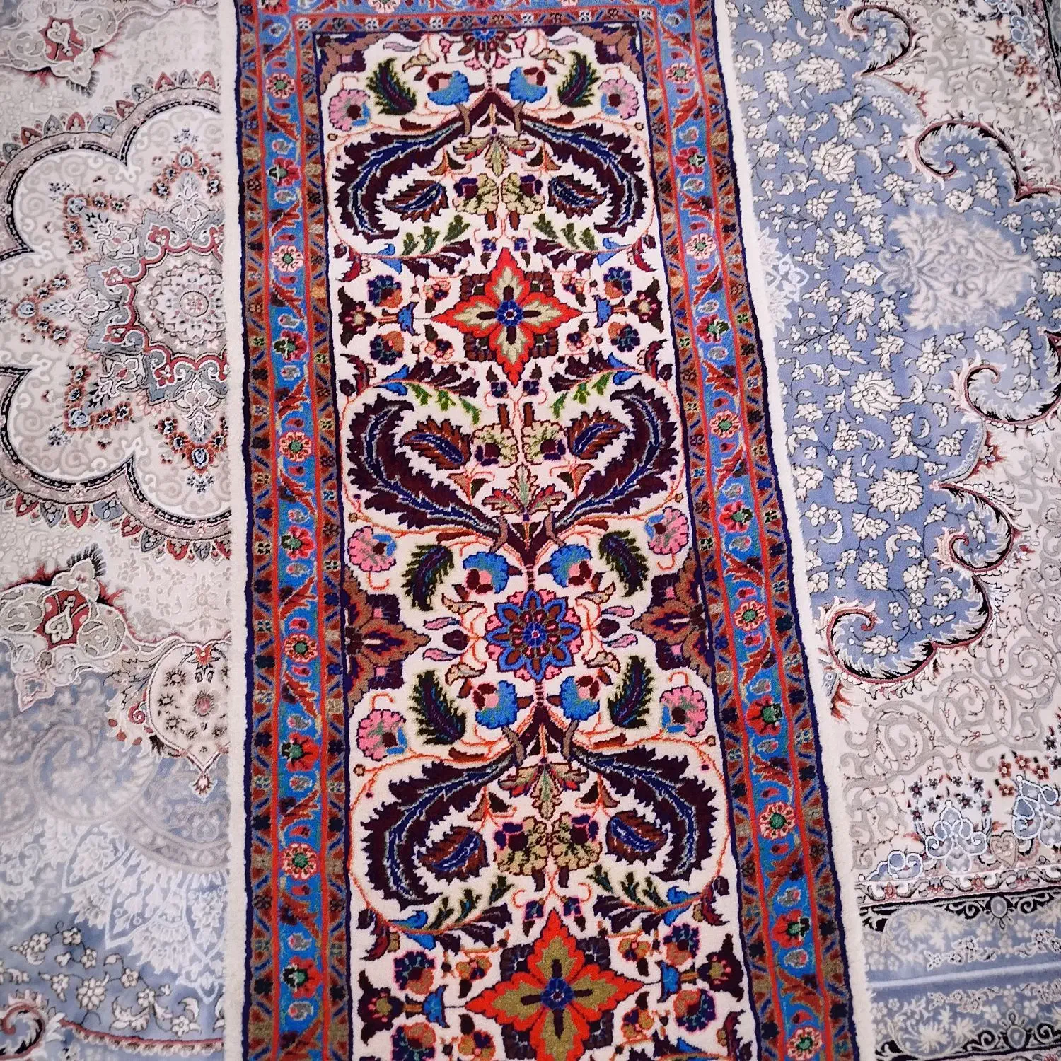 یک عددفرش دست بافت ۲متری تمیز|فرش|شیرینسو, |دیوار