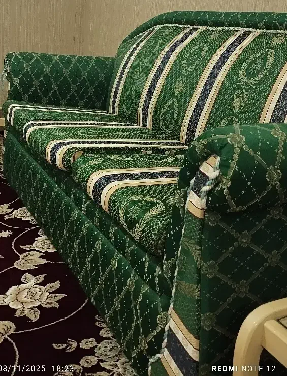 مبل راحتی هفت نفره|مبلمان خانگی و میز عسلی|چاراویماق, |دیوار