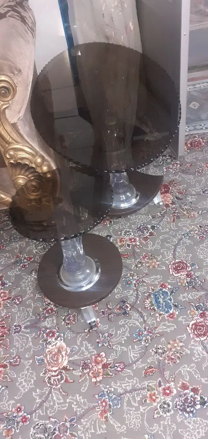 مبل ۷نفره طرح سلطنتی همراه میز بزرگ ویک کوچیک|مبلمان خانگی و میز عسلی|فولادشهر, فولادشهر|دیوار