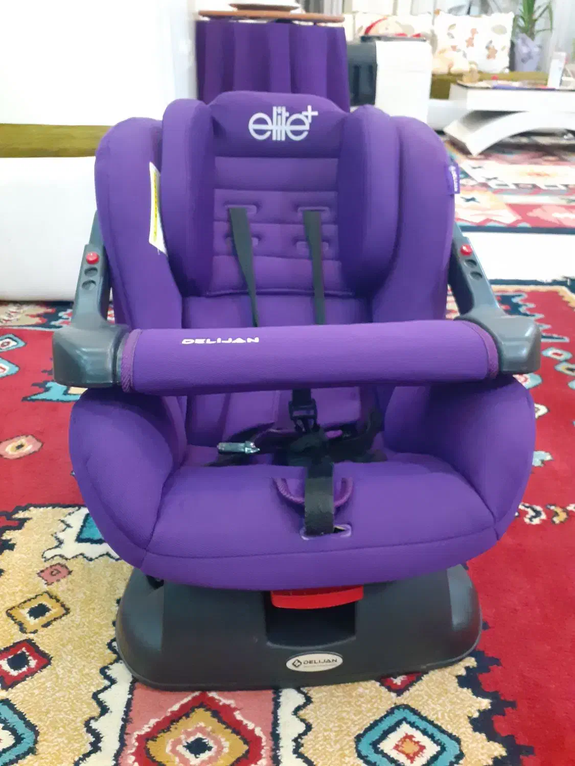 صندلی کودک|تخت و صندلی بچه|برخوار, |دیوار