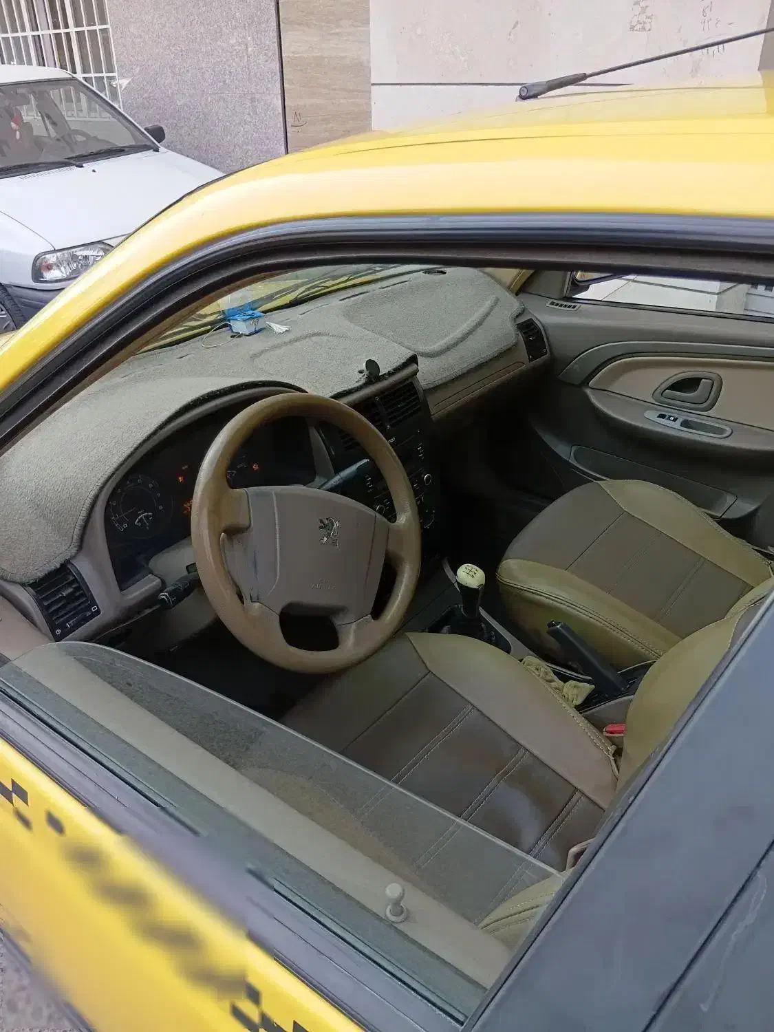 تاکسی پژو ۹۶ بی رنگ|خودرو سواری و وانت|قم, انصارالحسین|دیوار