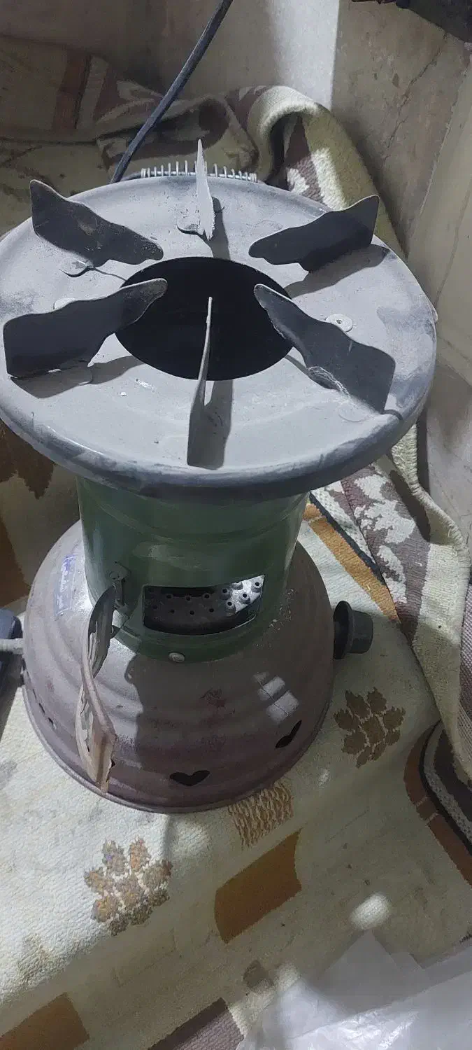 چراغ گازی یا والور وبخاری برقی|بخاری، هیتر، شومینه|محمدشهر, همایون ویلا|دیوار