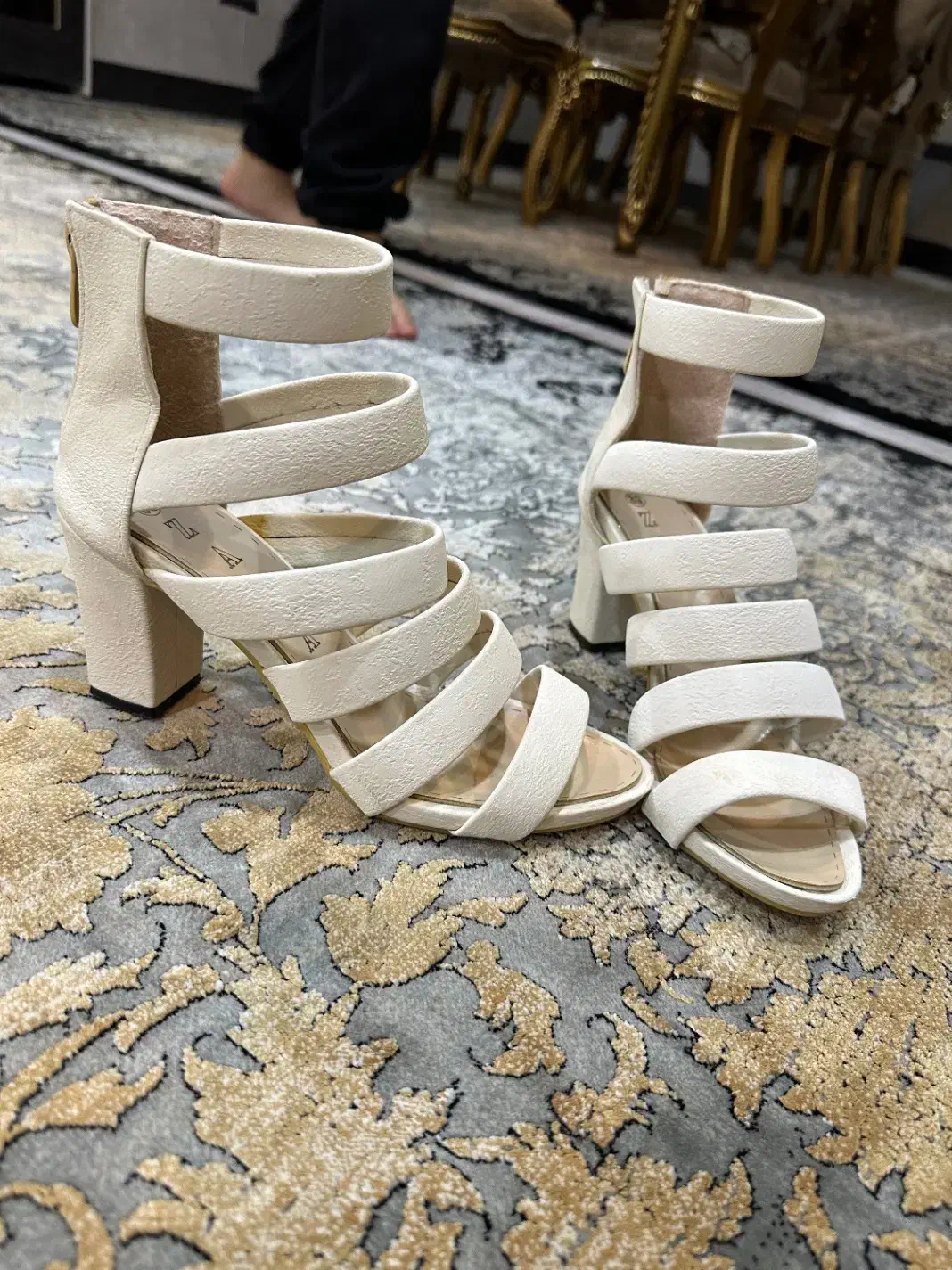 کفش|کیف، کفش، کمربند|مریوان, |دیوار