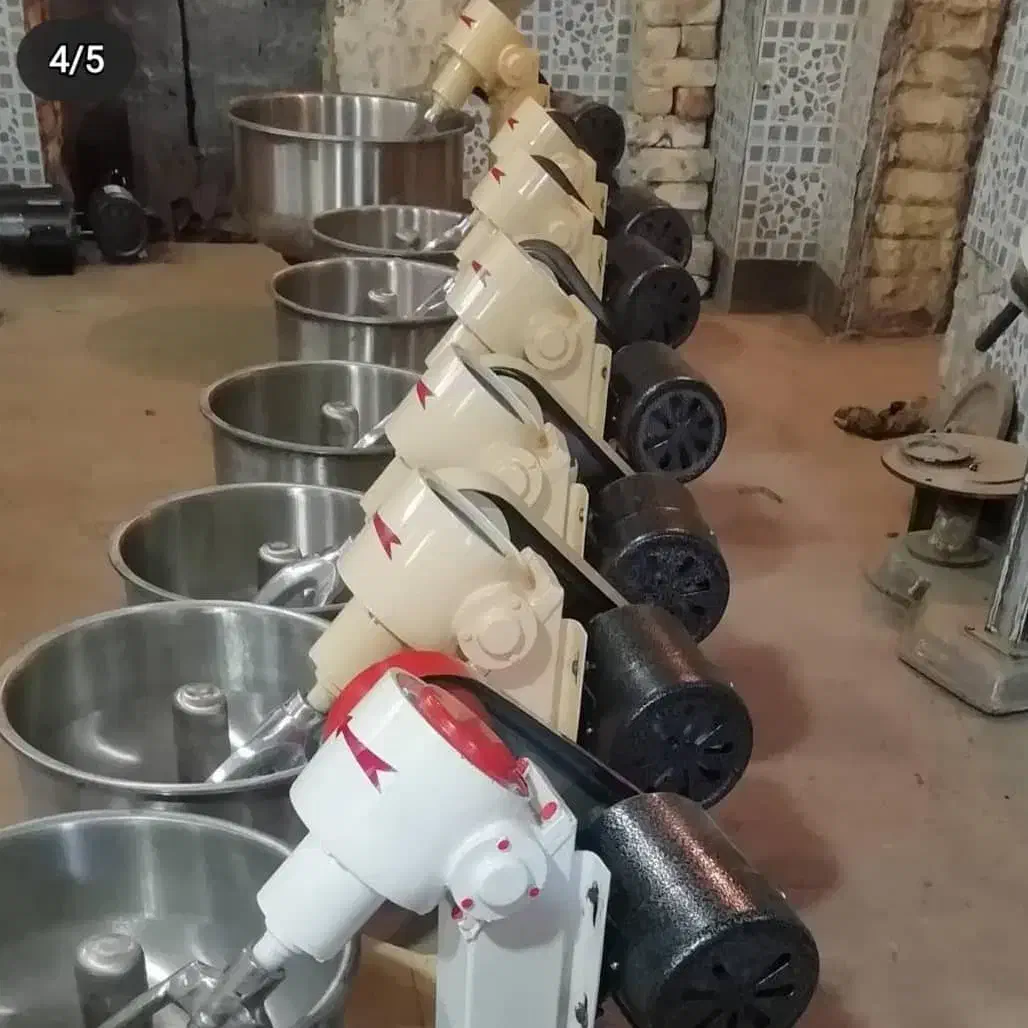 انواع خمیرگیر ومیکسرقنادی دست دوم|ماشینآلات صنعتی|تبریز, |دیوار