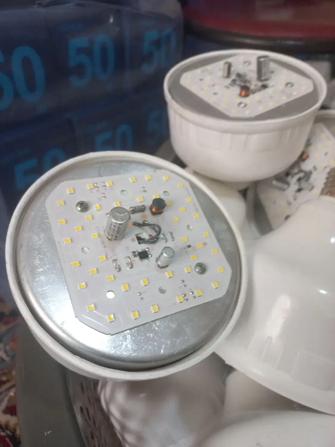 تعمیرات انواع لامپ ال ای دی با ۱۵ماه گارانتی|خدمات پیشه و مهارت|نیشابور, شهید جعفری|دیوار