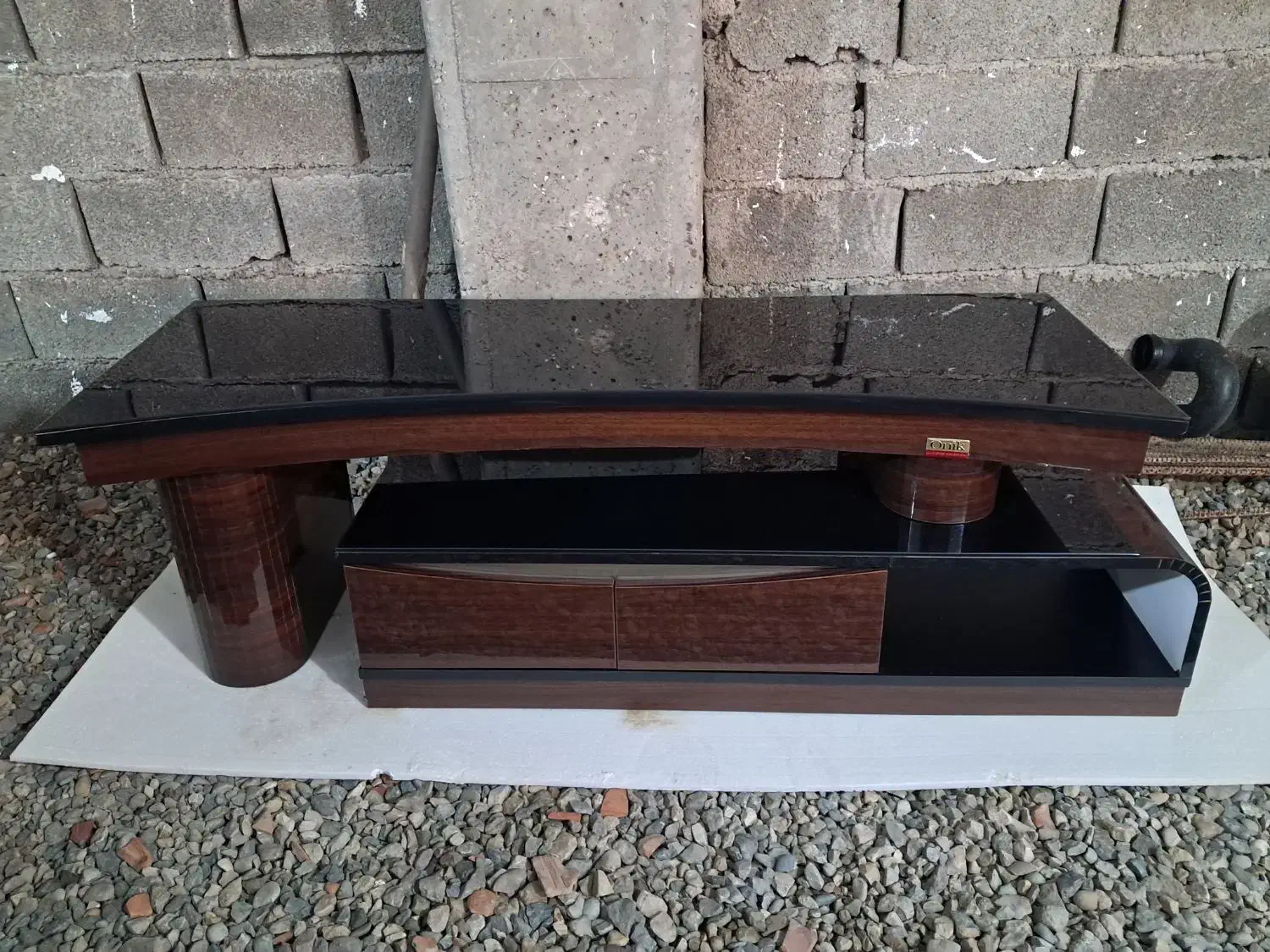 صفر تمیز بدون خوردگی سالم|میز تلویزیون|ساری, |دیوار