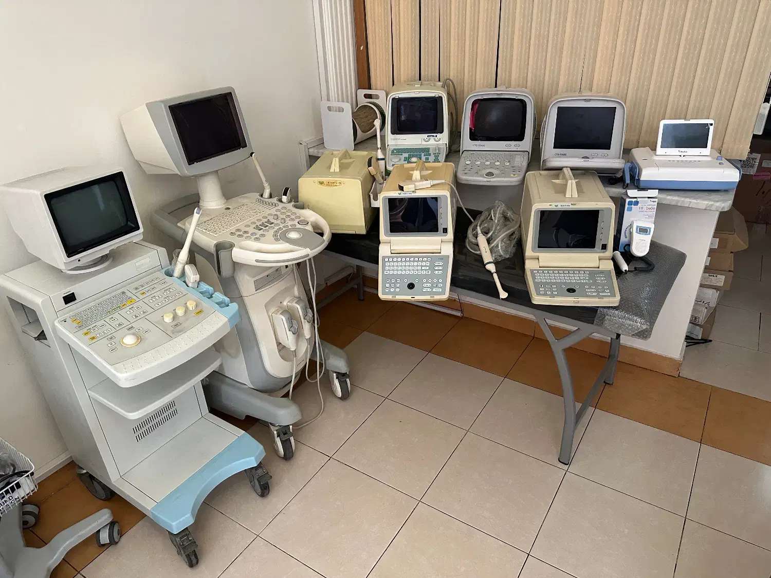 سونوگرافیهای پرتابل SIUI . CHISON . HONDA|پزشکی|تهران, سعادتآباد|دیوار