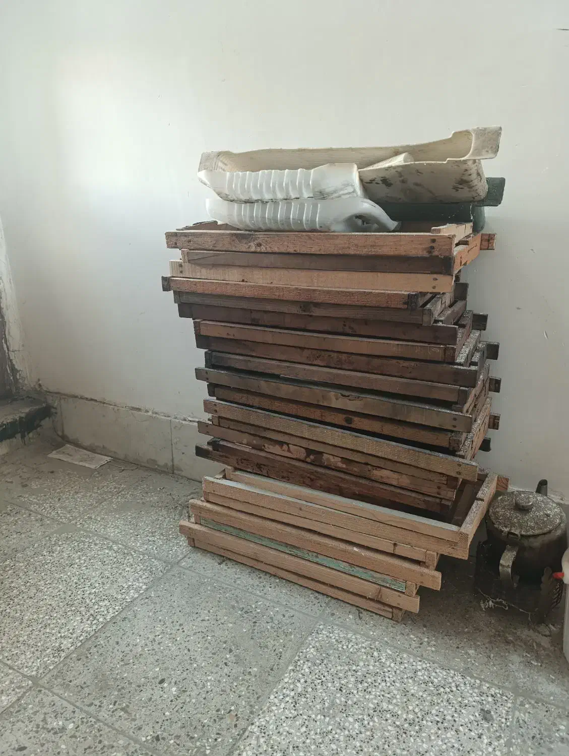 کندو و لباس و کلاه زنبور داری|لوازم جانبی حیوانات|گنبد کاووس, |دیوار