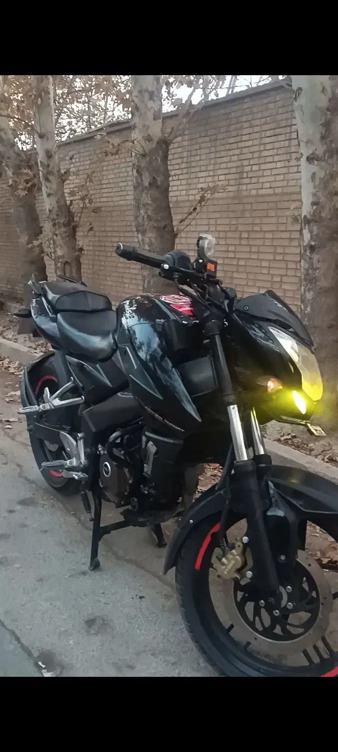 NS200|موتورسیکلت|خمینیشهر, |دیوار