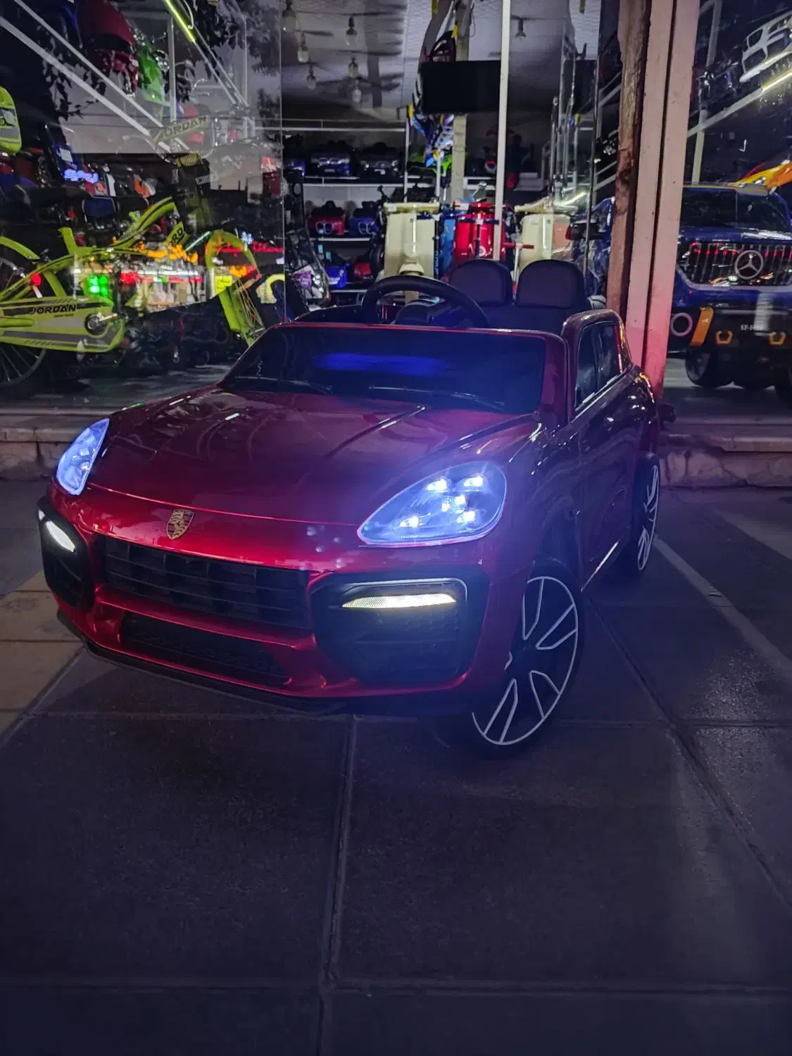 ماشین شارژی پورشه ماکان|اسباب‌بازی بچه|مشهد, مصلی (کارمندان اول)|دیوار