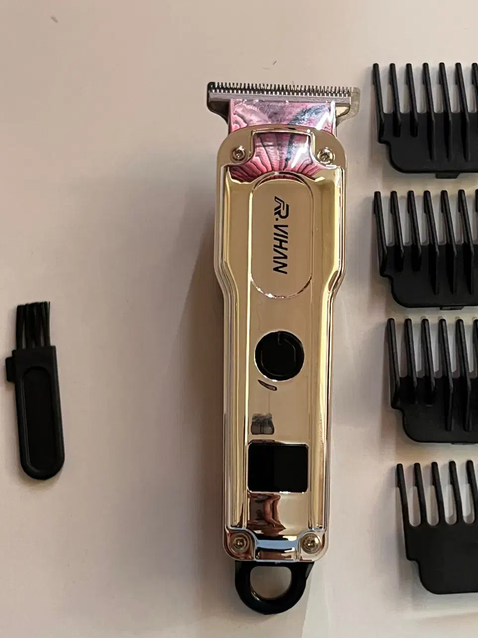 خط زن NV|آرایشی، بهداشتی، درمانی|شیراز, لب آب|دیوار