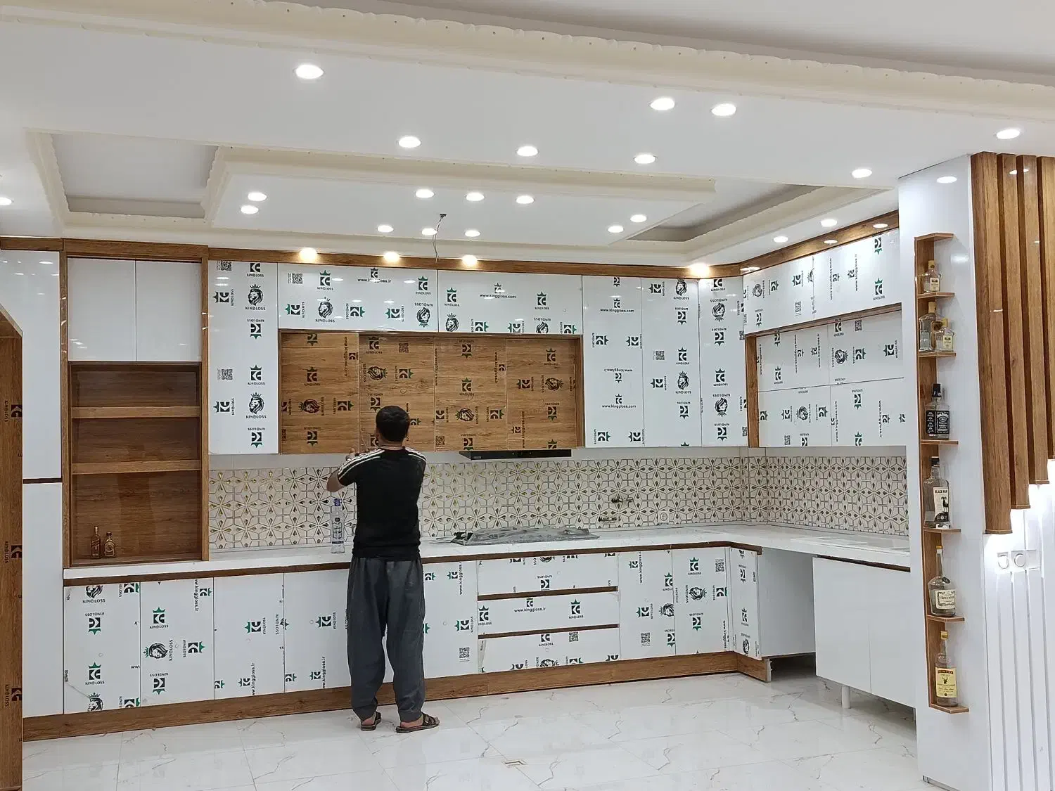 ساخت و ساز کمد دیواری نصب کابینت کفپوش قرنیز|خدمات پیشه و مهارت|قصرشیرین, |دیوار