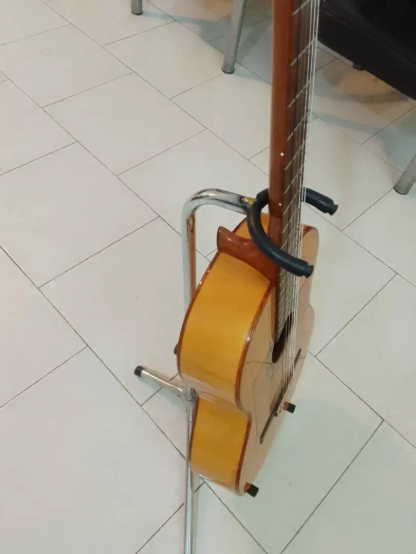 گیتار مانوئل رودریگرز در حد|گیتار، بیس، امپلیفایر|تهران, وردآورد|دیوار