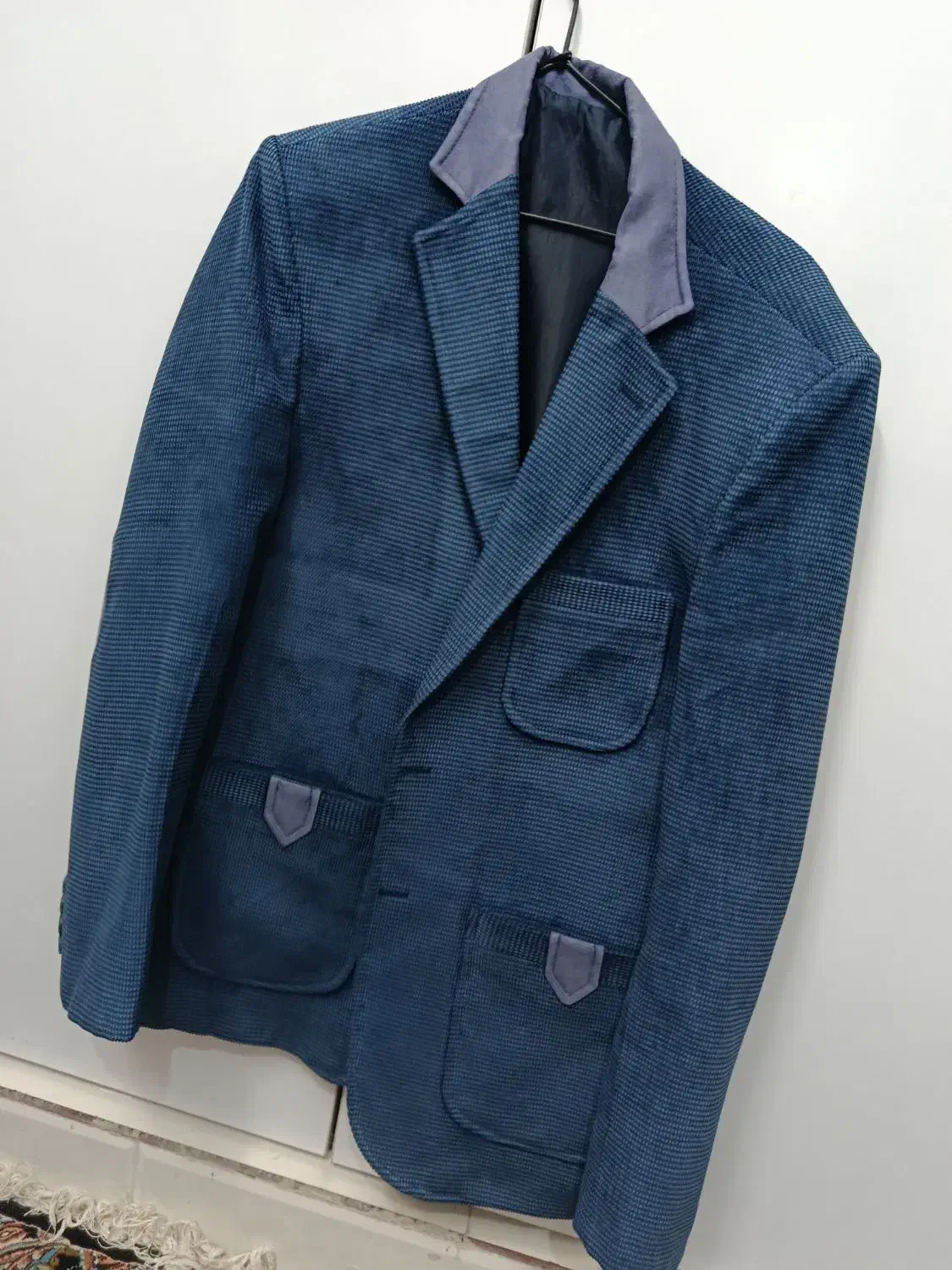 کت تک|لباس|قم, شاه سید علی|دیوار