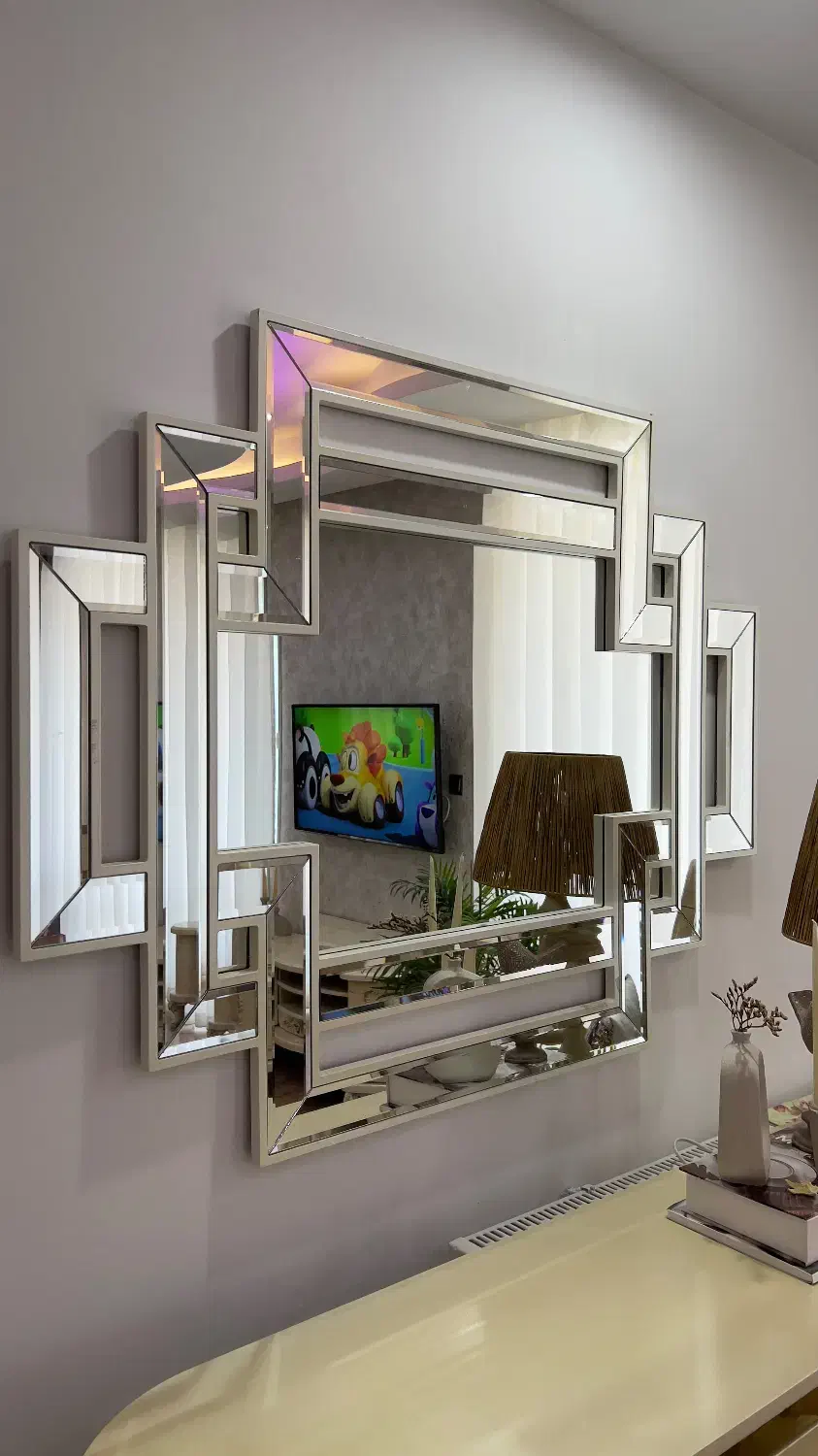 آینه بزرگ باکیفیت درحد نو|آینه|حویق, |دیوار