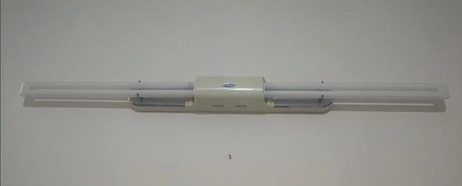 2 عدد قاب به همراه 4 عدد لامپ مهتابی|لامپ و چراغ|خمین, |دیوار