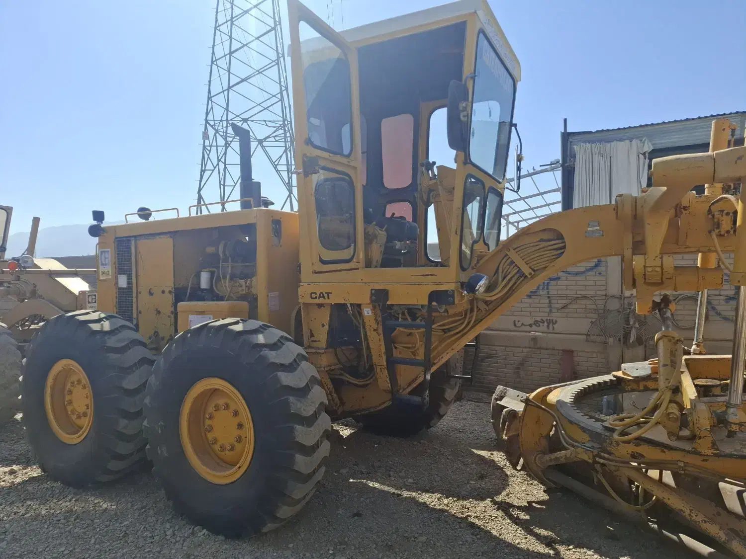 گریدر 14جی فروشی سریال 5000وسریال1500|خودرو سنگین|اصفهان, کوی ولی عصر|دیوار