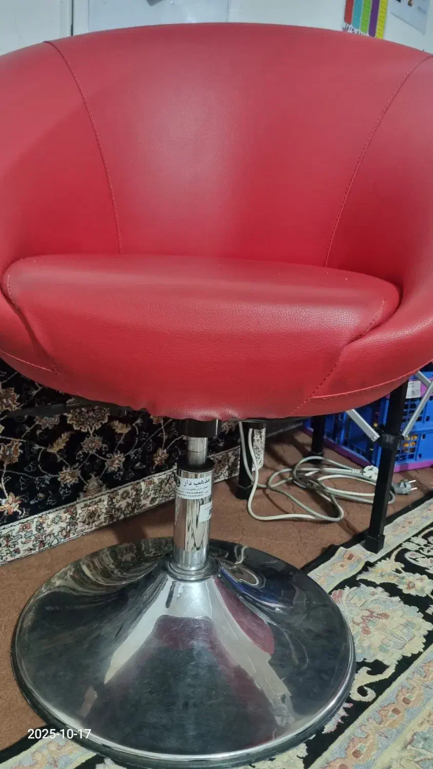 صندلی چرم چرخان|صندلی و نیمکت|ورامین, ورامین|دیوار