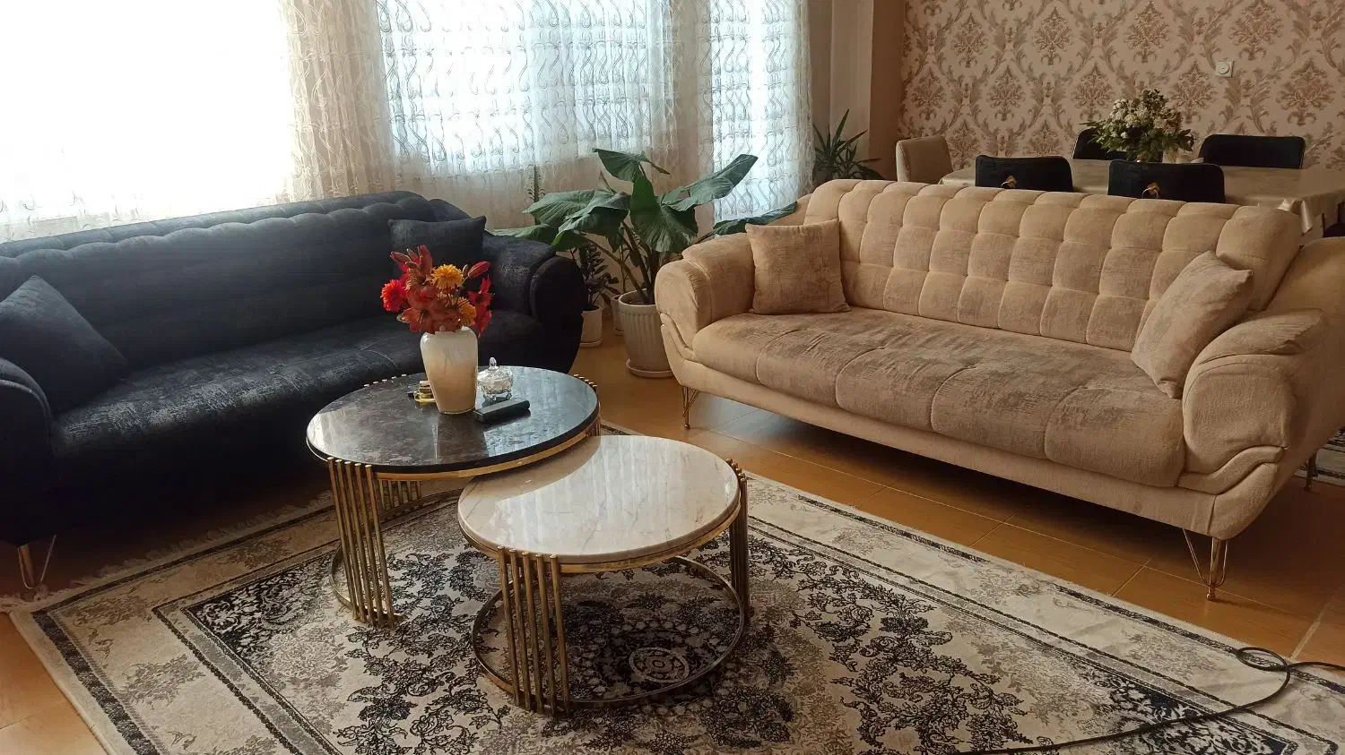 مبلمان راحتی تخت شو|مبلمان خانگی و میز عسلی|تبریز, |دیوار