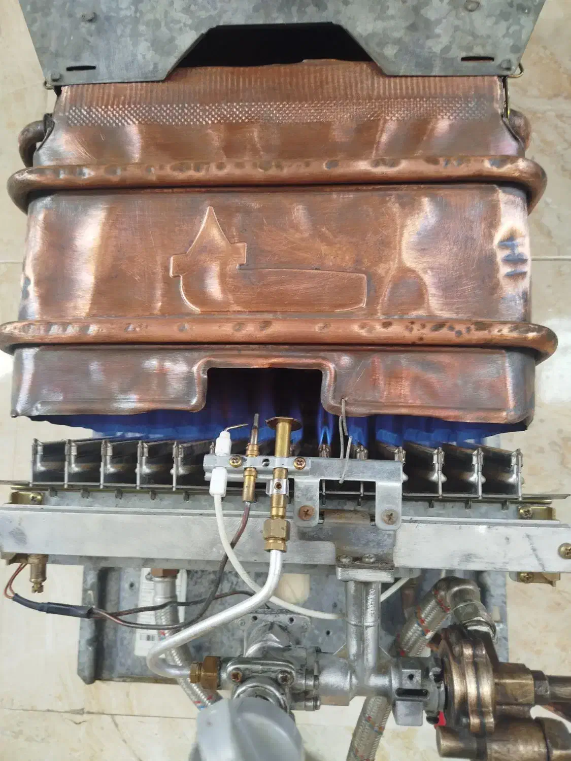 نصب و تعمیرات انواع آبگرمکن ولوله کشی|خدمات پیشه و مهارت|مسجد سلیمان, |دیوار