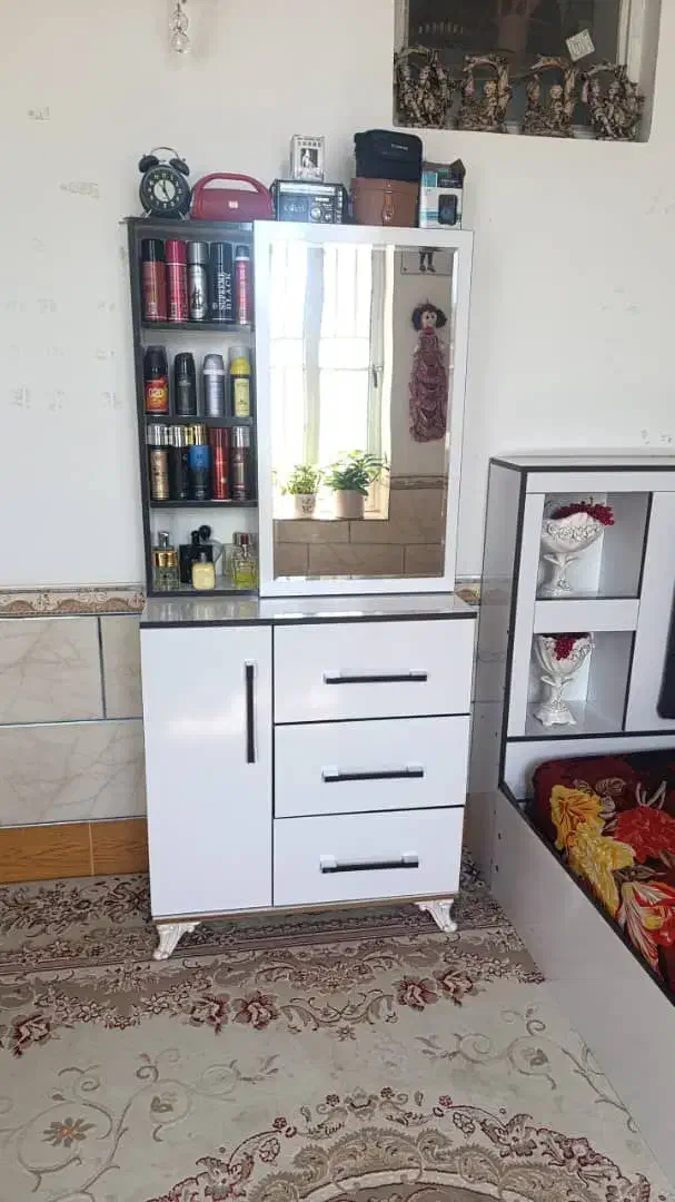 تخت خواب|تخت و سرویس خواب|شیراز, باغ تخت|دیوار