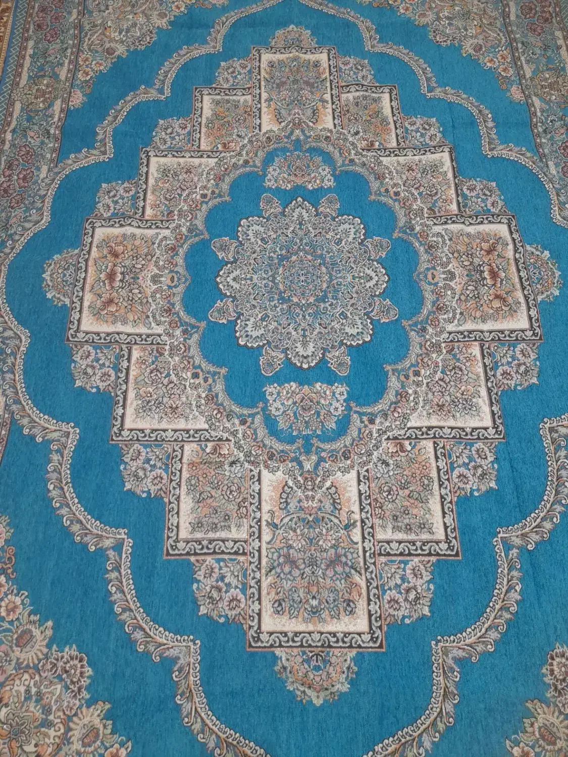 رو فرشی|روفرشی|نیشابور, گنبد سبز|دیوار