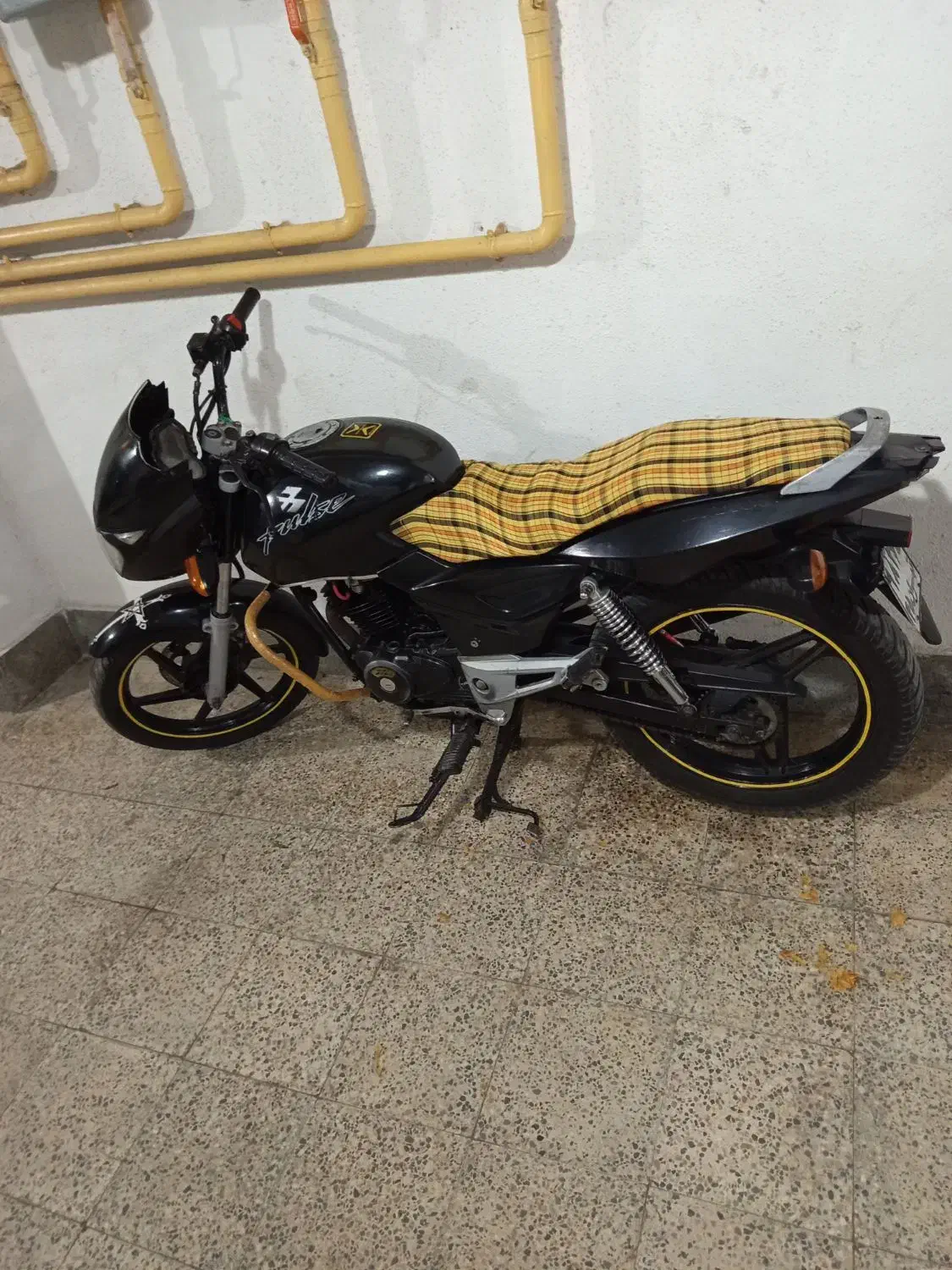 پالس ۱۸۰پلاک قدیم|موتورسیکلت|رضوانشهر, |دیوار