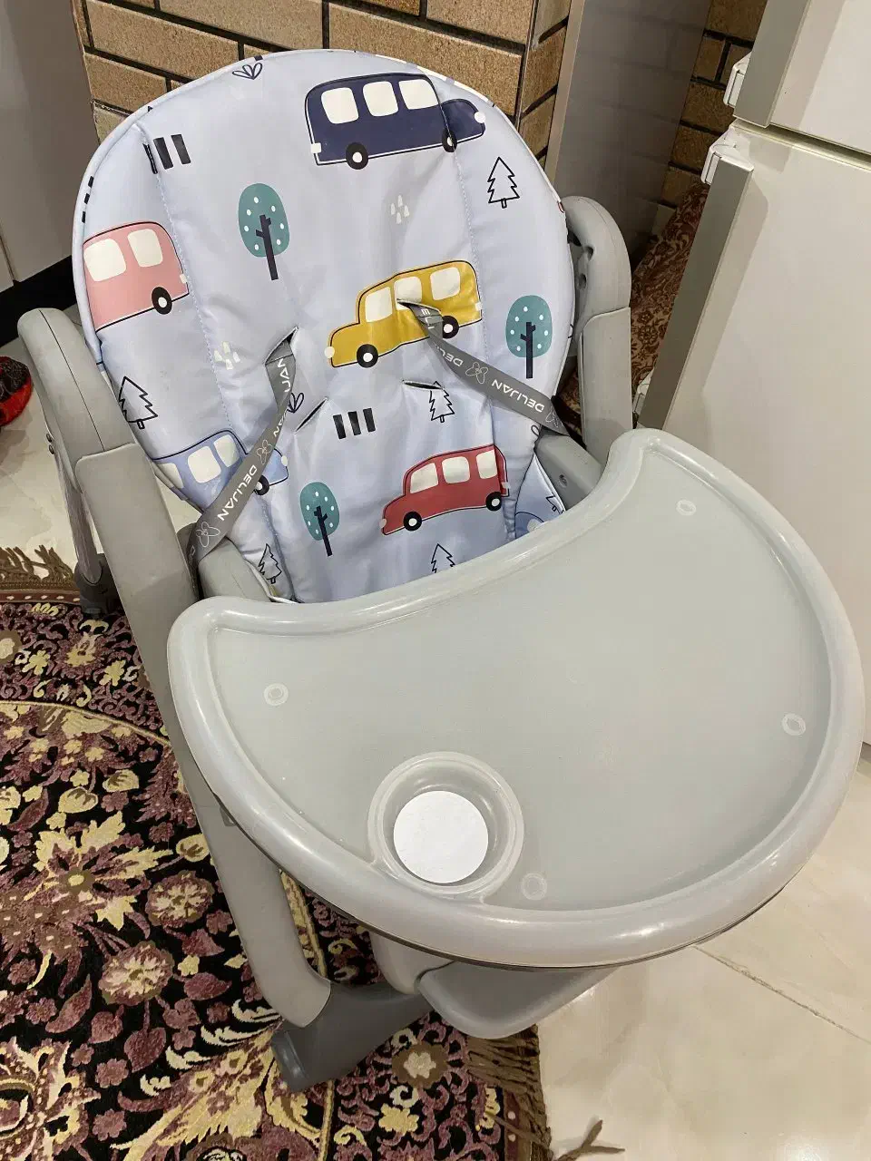 صندلی غذا|تخت و صندلی بچه|رشت, باهنر|دیوار