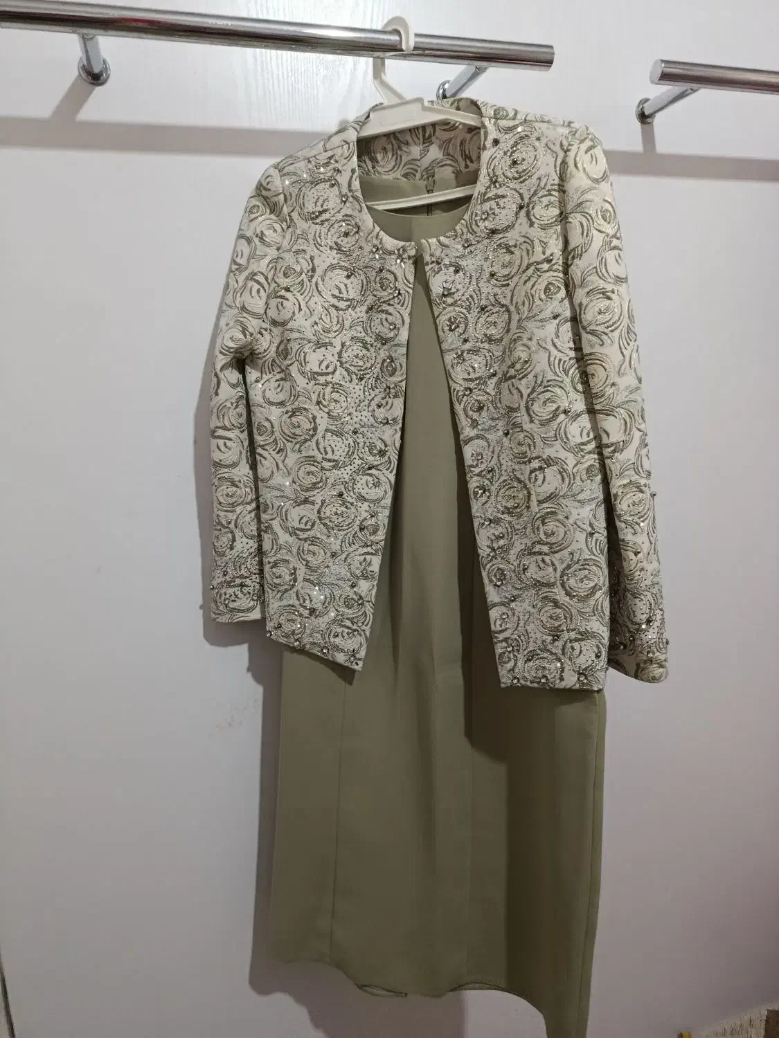 کت سارافون|لباس|رباط‌کریم, شهرک والفجر|دیوار