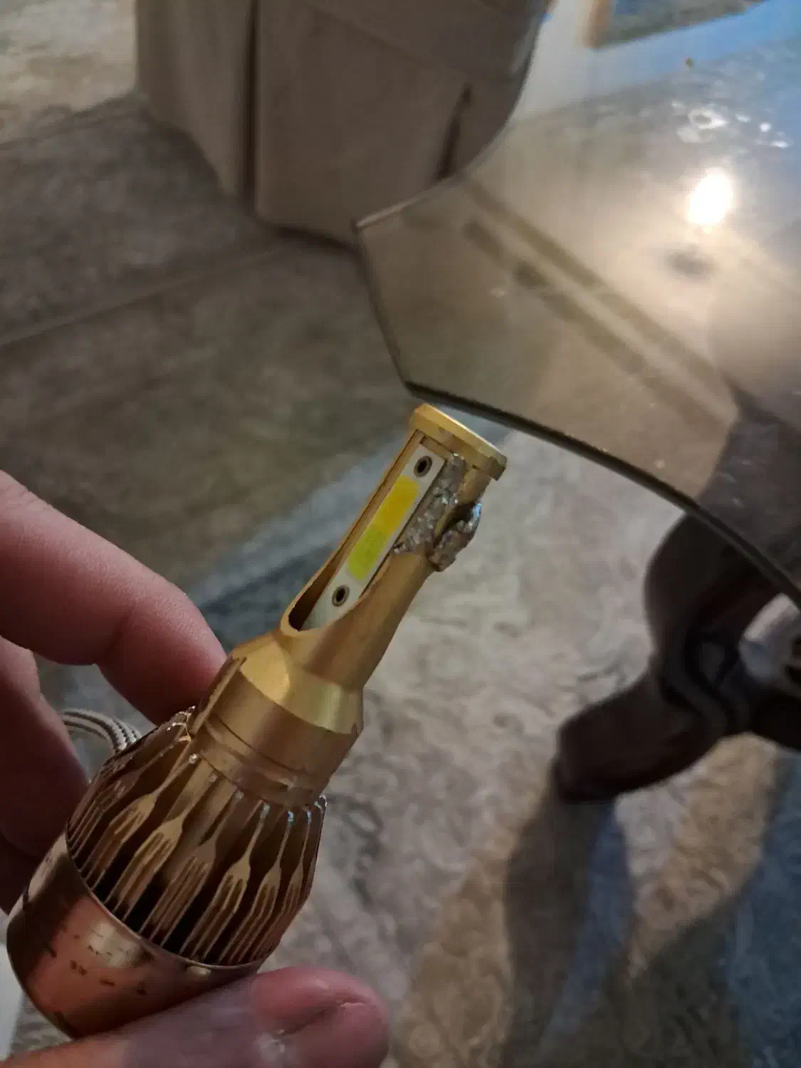 هدلایت تکی|لامپ و چراغ|قم, جهان بینی|دیوار