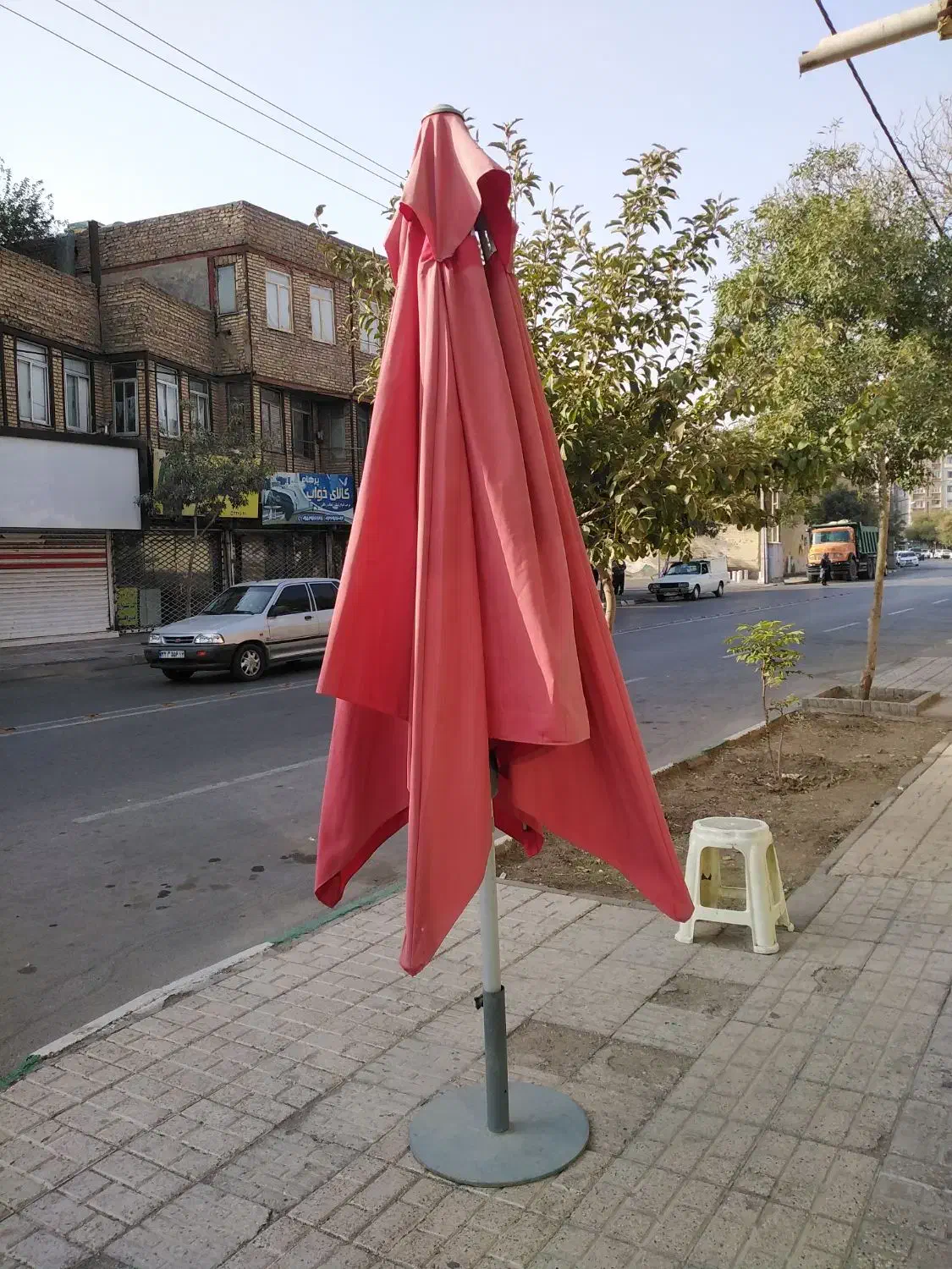 سایبان چتری|صندلی و نیمکت|مشهد, مصلی (کارمندان اول)|دیوار