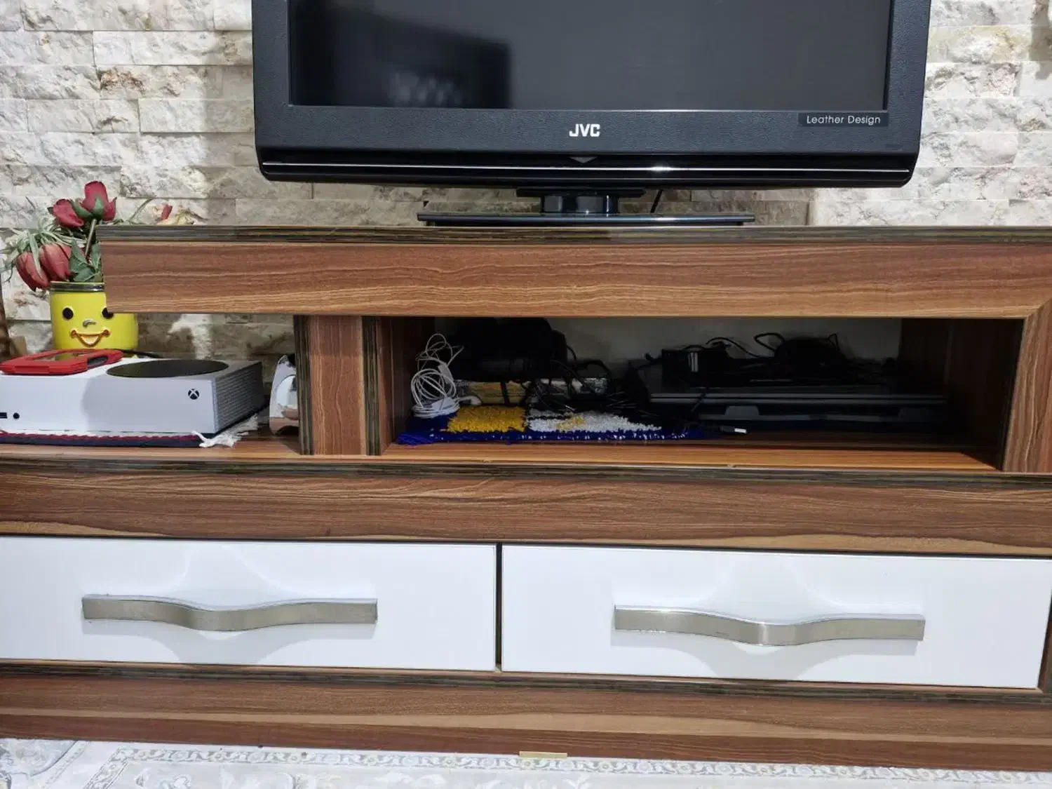 میز تلویزیون|میز تلویزیون|آستانه سرا, |دیوار